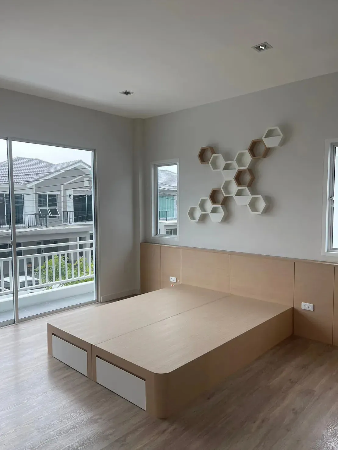 วรารมย์