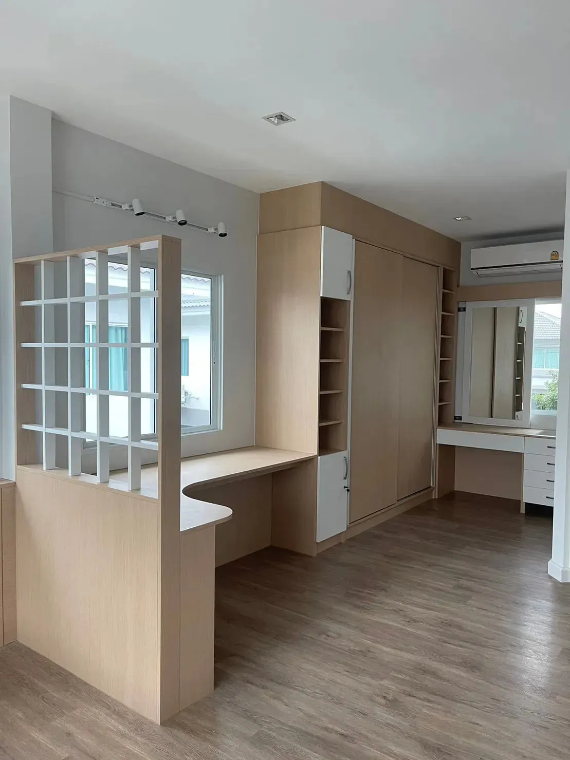 วรารมย์