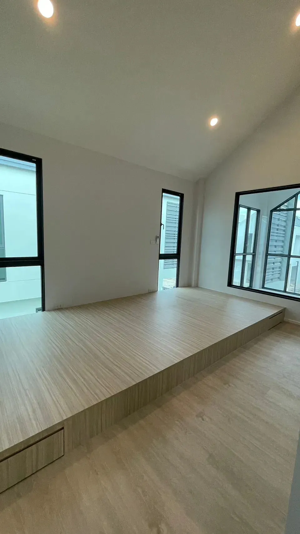 ดิ เอสธิโร่