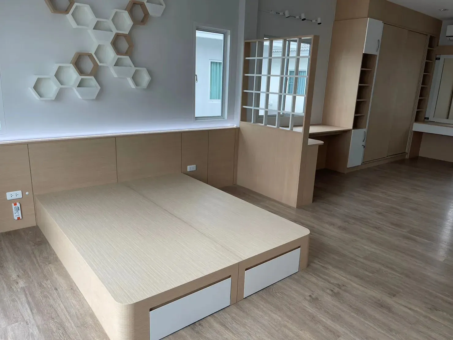 วรารมย์