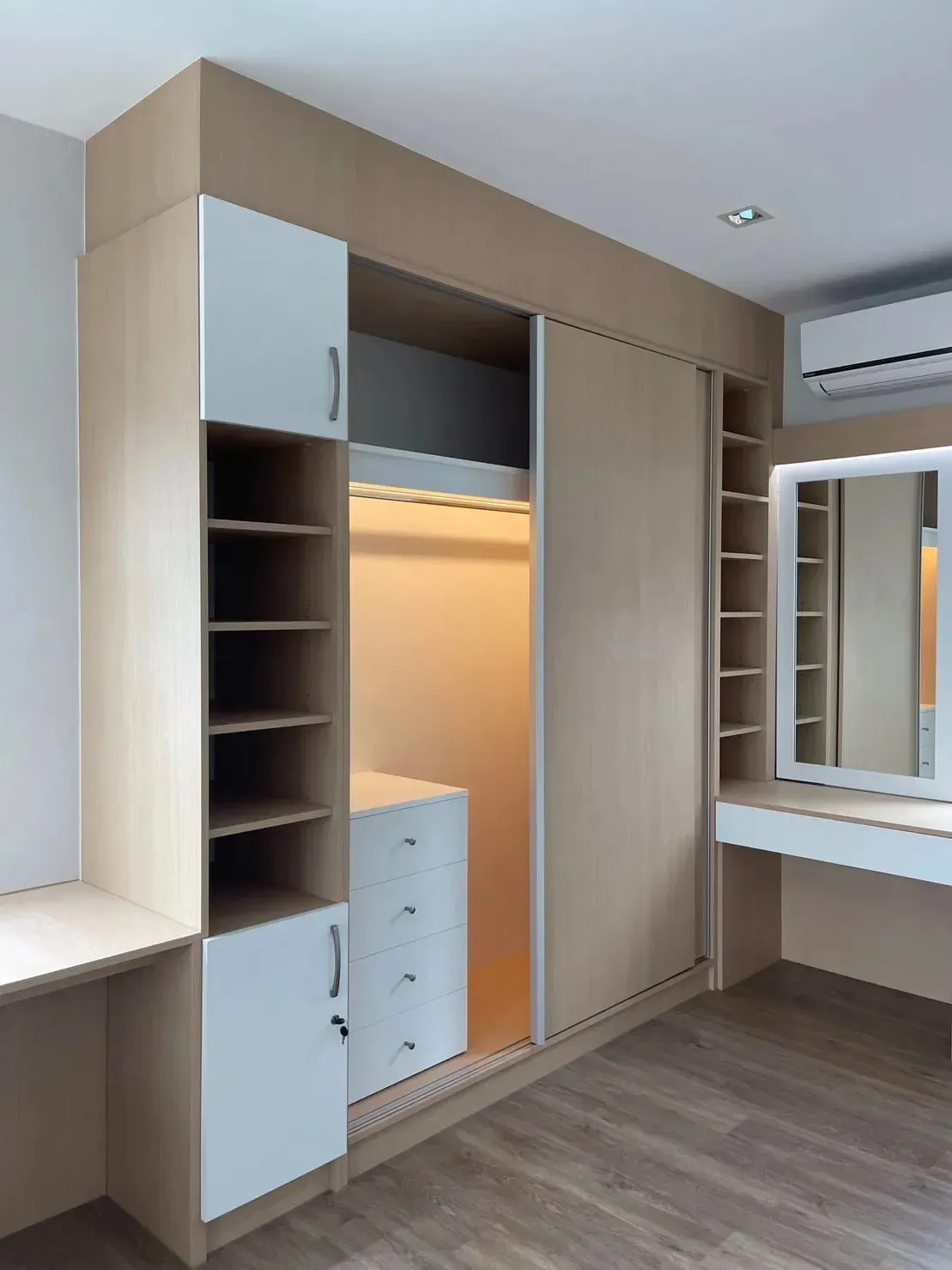 วรารมย์