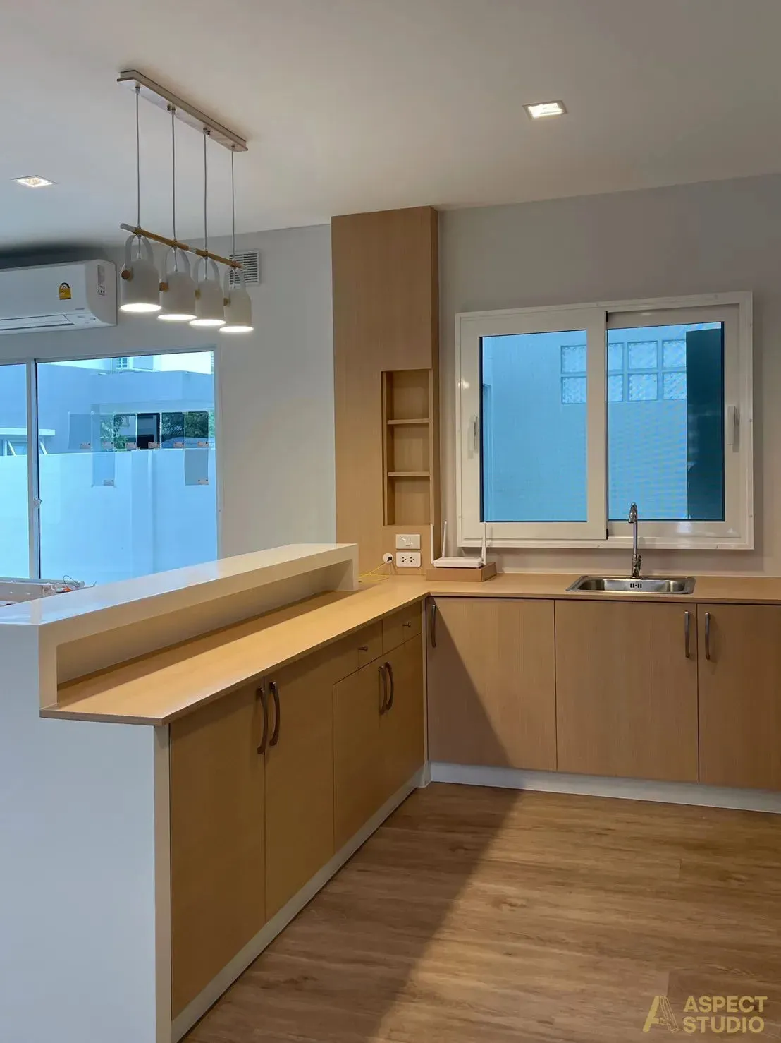 วรารมย์