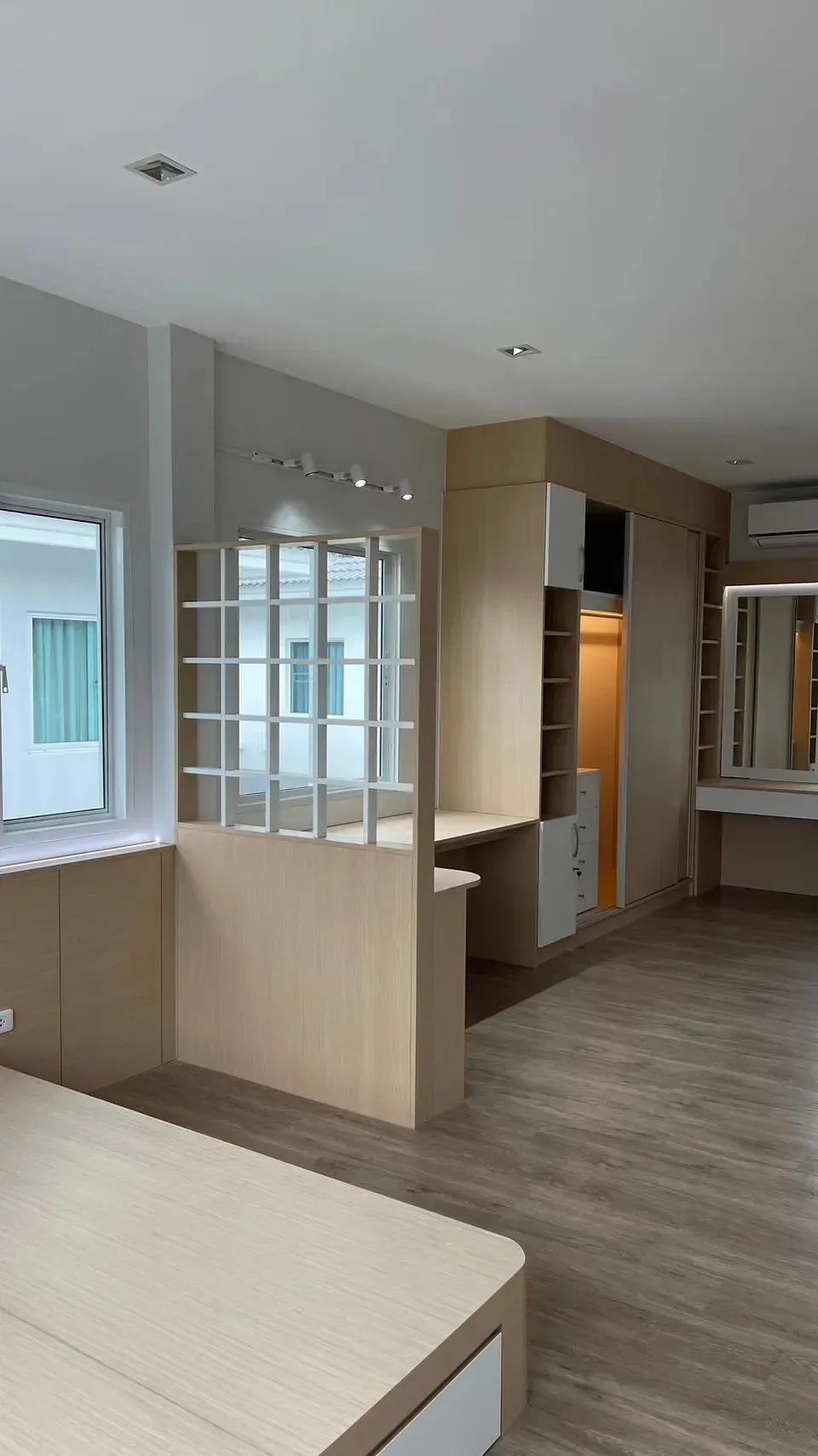 วรารมย์