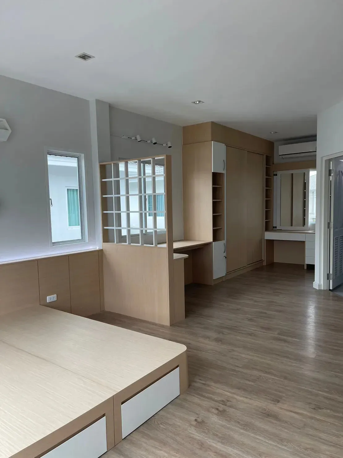 วรารมย์