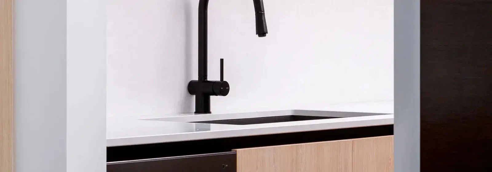 Stone Comparison: Choosing the Right Countertop for Your Cabinetry